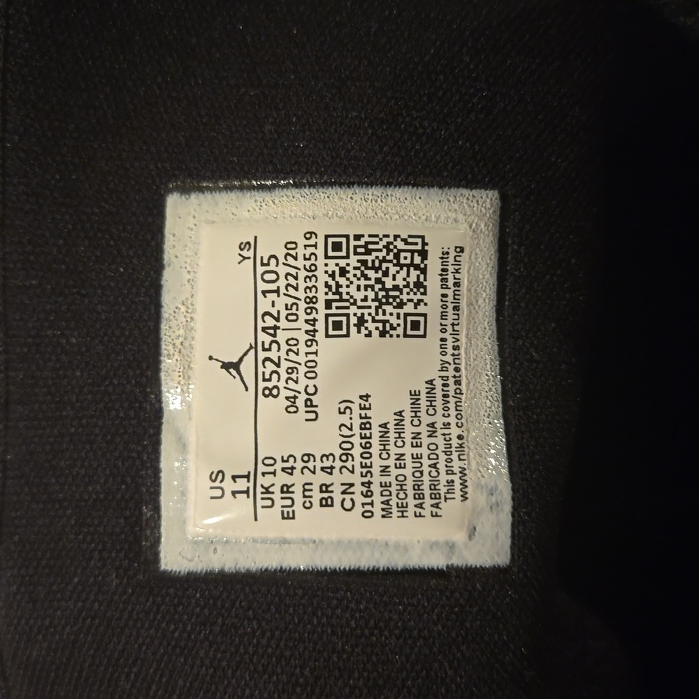Jordan 1 size 11 mid purple, black white - Picture 2 of 4
